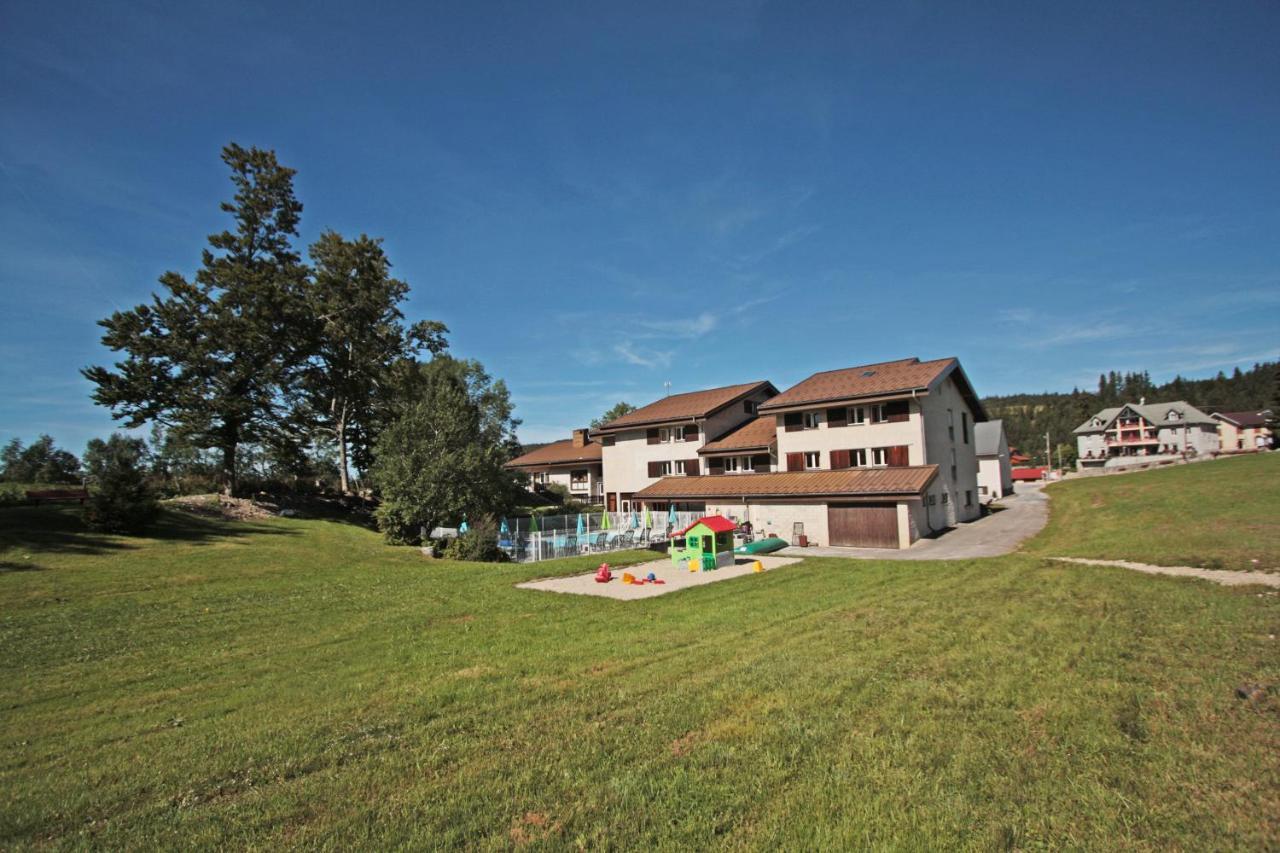Village De Vacances Les Chevreuils Bellefontaine  Exteriér fotografie