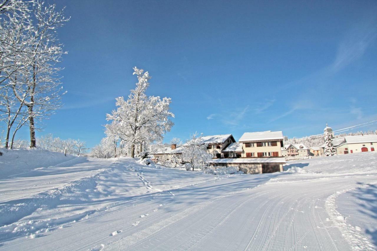 Village De Vacances Les Chevreuils Bellefontaine  Exteriér fotografie