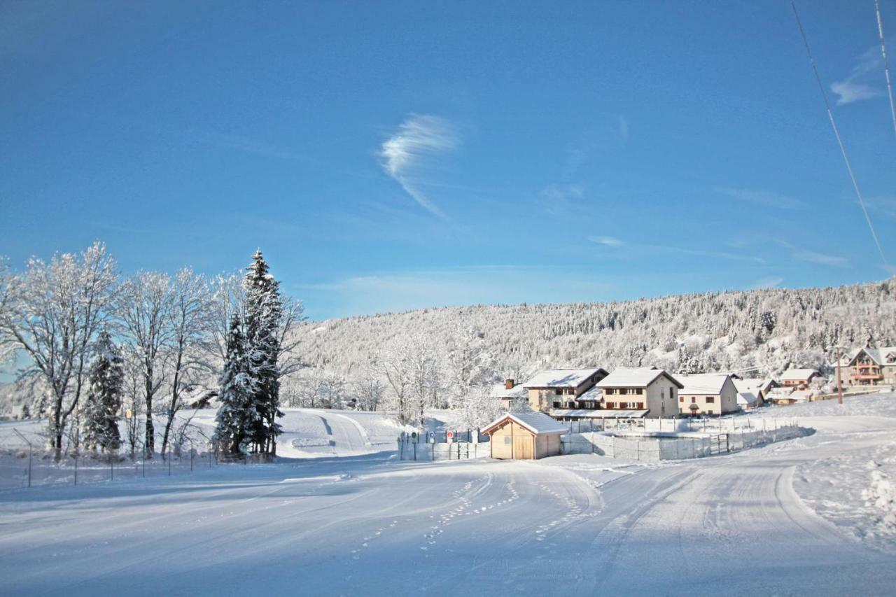 Village De Vacances Les Chevreuils Bellefontaine  Exteriér fotografie
